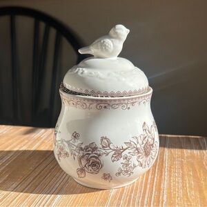 The Pioneer Woman Agatha Brown Sugar Bowl.